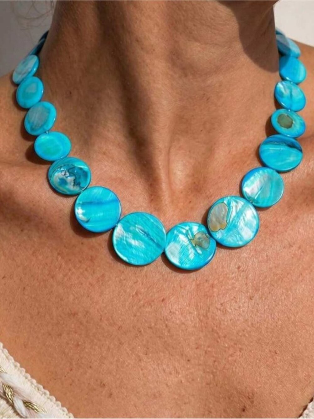 New! Coastal Teardrop Shell Blue Necklace NWOT (5009)